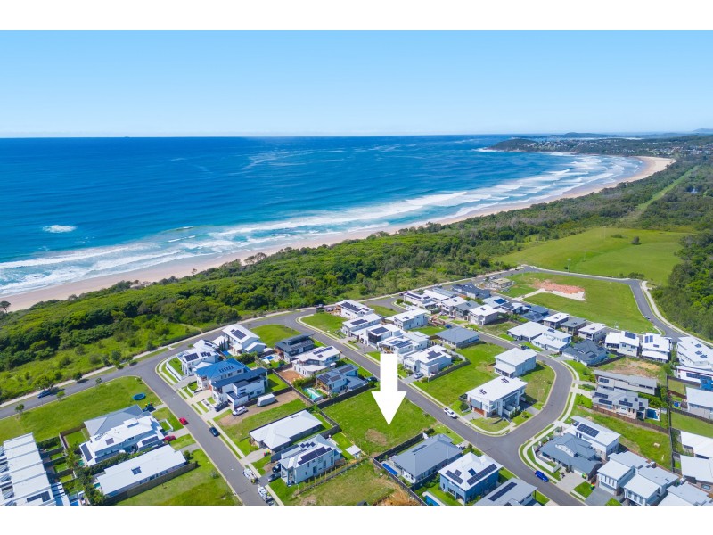 15 Waterside Way, Lake Cathie NSW 2445