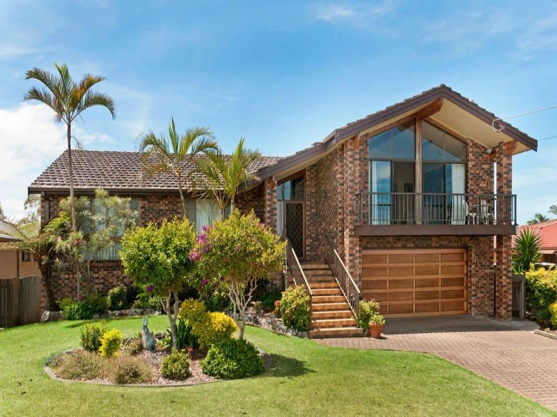 15 Ernest Street, Lake Cathie NSW 2445