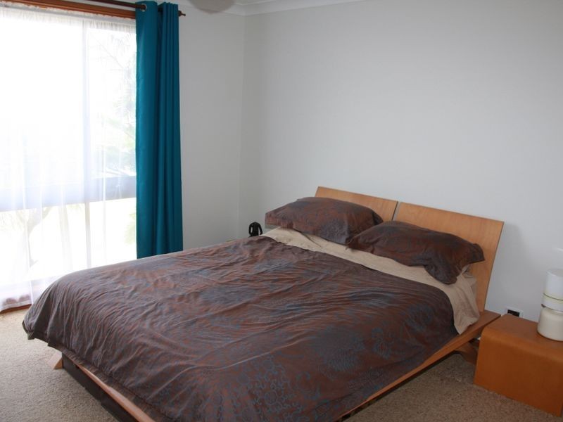 15 Ernest Street, Lake Cathie NSW 2445