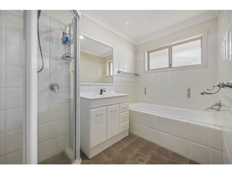 1 Azalea Avenue, Wauchope NSW 2446