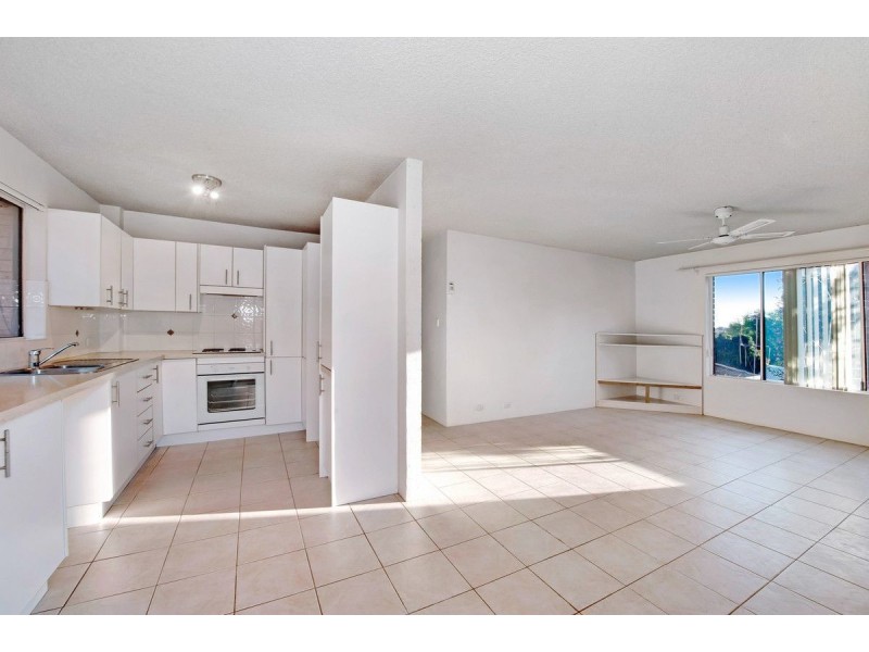 2/28 Oxley Crescent, Port Macquarie NSW 2444