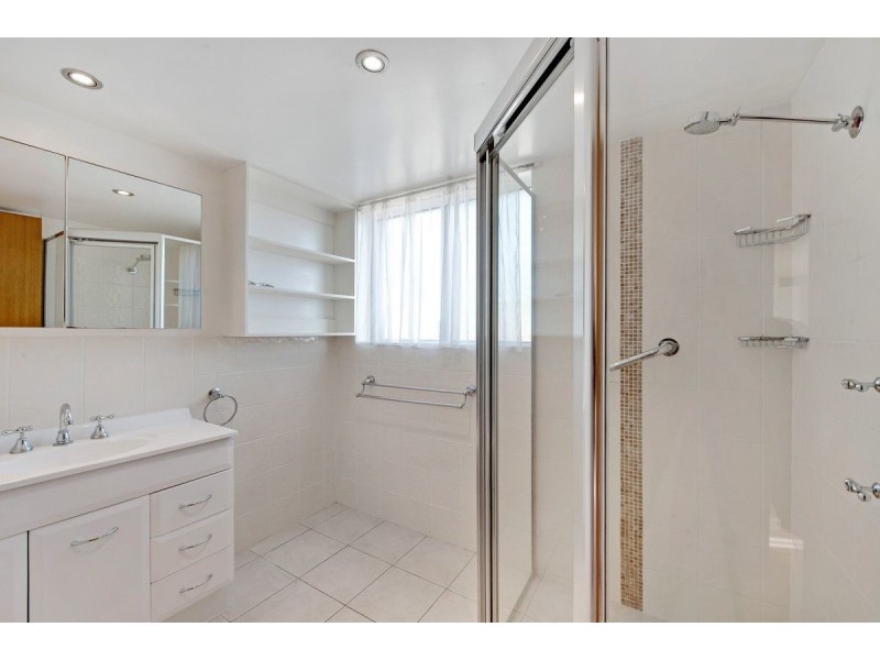 2/28 Oxley Crescent, Port Macquarie NSW 2444