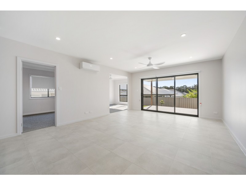 80A South Atlantic Drive, Lake Cathie NSW 2445