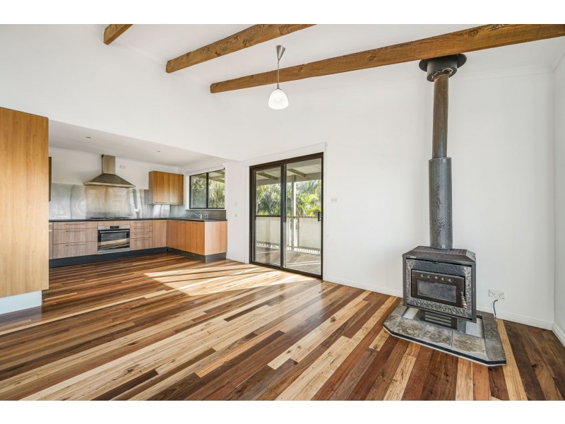 1571 Ocean Drive, Lake Cathie NSW 2445