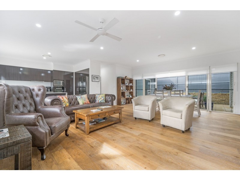 169 Arctic Street, Lake Cathie NSW 2445