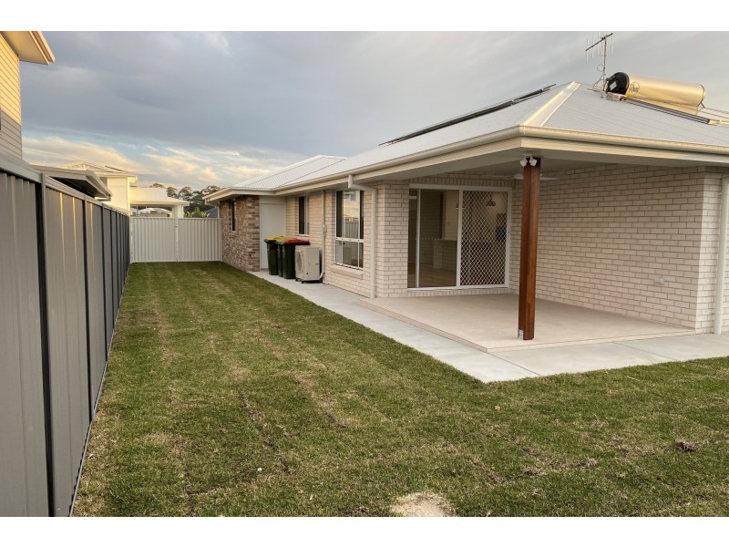 33 Harvest Street, Thrumster NSW 2444