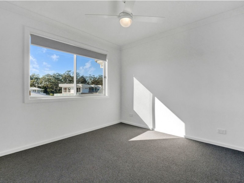 2 Amity Crescent, Thrumster NSW 2444