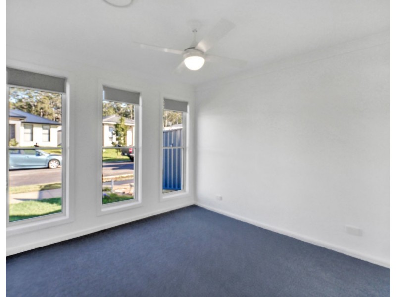 2 Amity Crescent, Thrumster NSW 2444