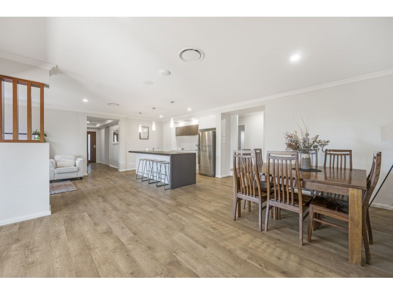 4 Chifley Street, Thrumster NSW 2444