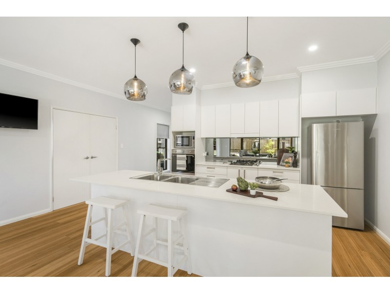 9 Waterside Way, Lake Cathie NSW 2445
