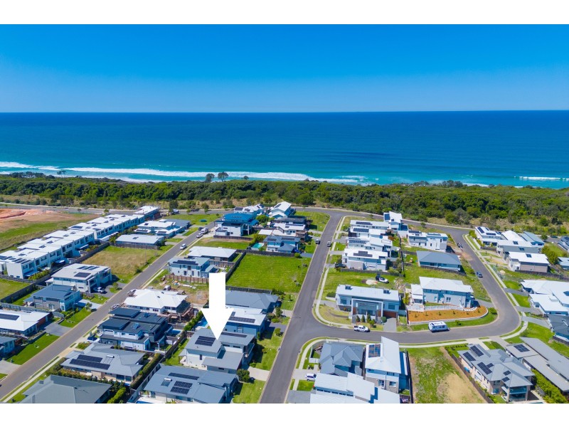 9 Waterside Way, Lake Cathie NSW 2445