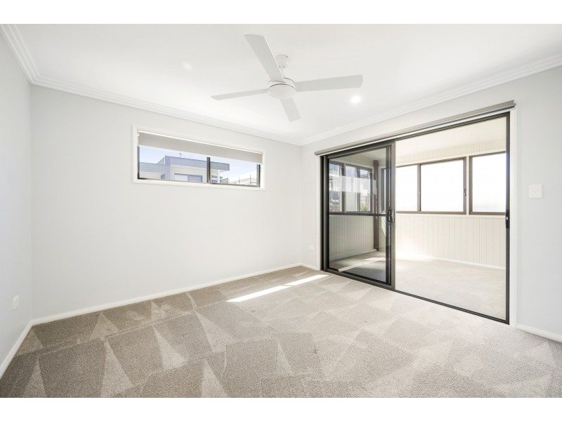 9 Waterside Way, Lake Cathie NSW 2445