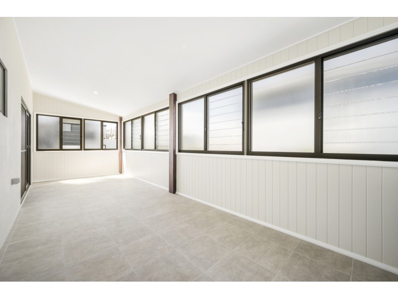 9 Waterside Way, Lake Cathie NSW 2445