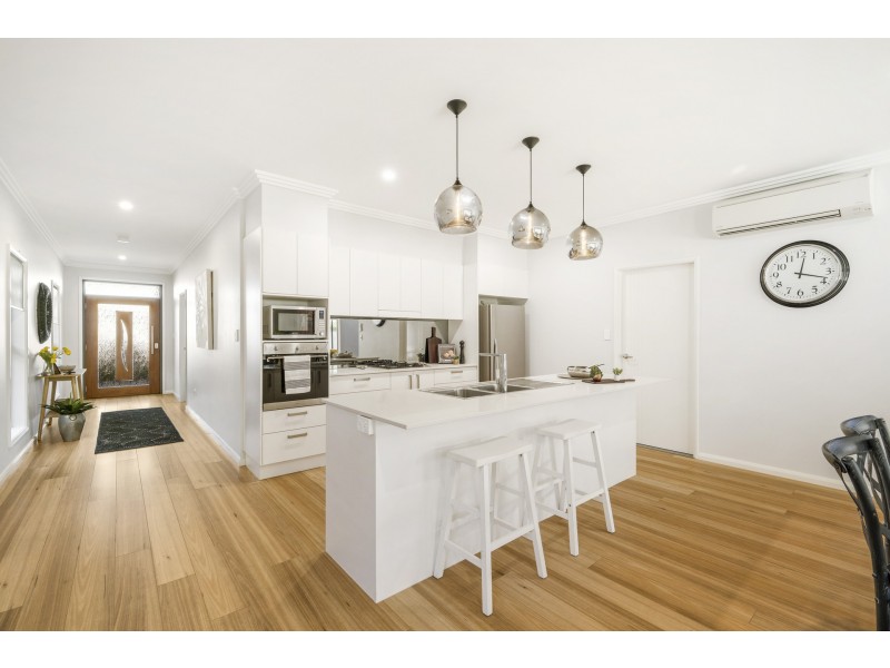 9 Waterside Way, Lake Cathie NSW 2445
