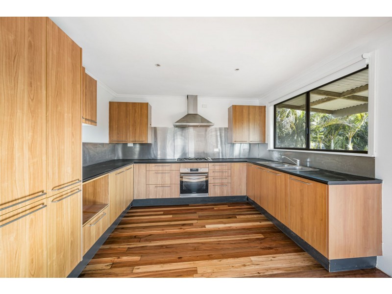 1571 Ocean Drive, Lake Cathie NSW 2445