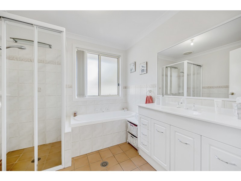 28 Abel Tasman Drive, Lake Cathie NSW 2445
