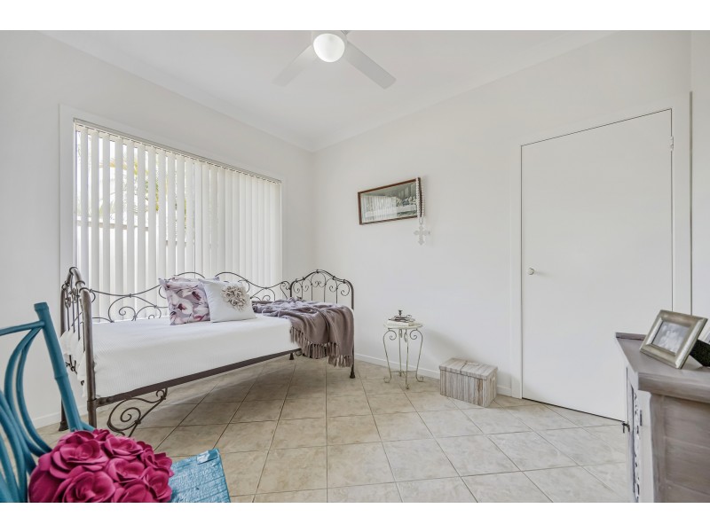 28 Abel Tasman Drive, Lake Cathie NSW 2445