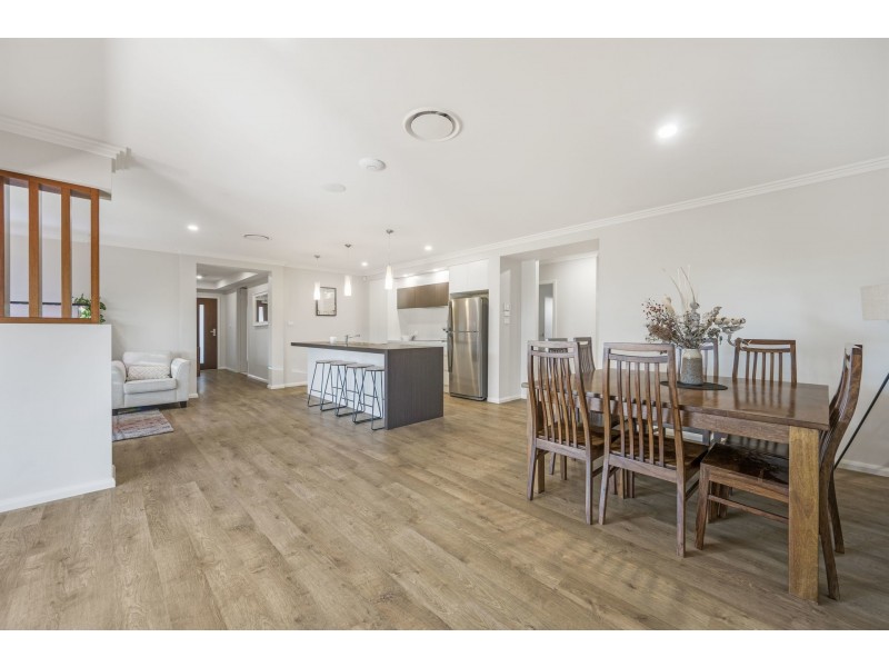 4 Chifley Street, Thrumster NSW 2444
