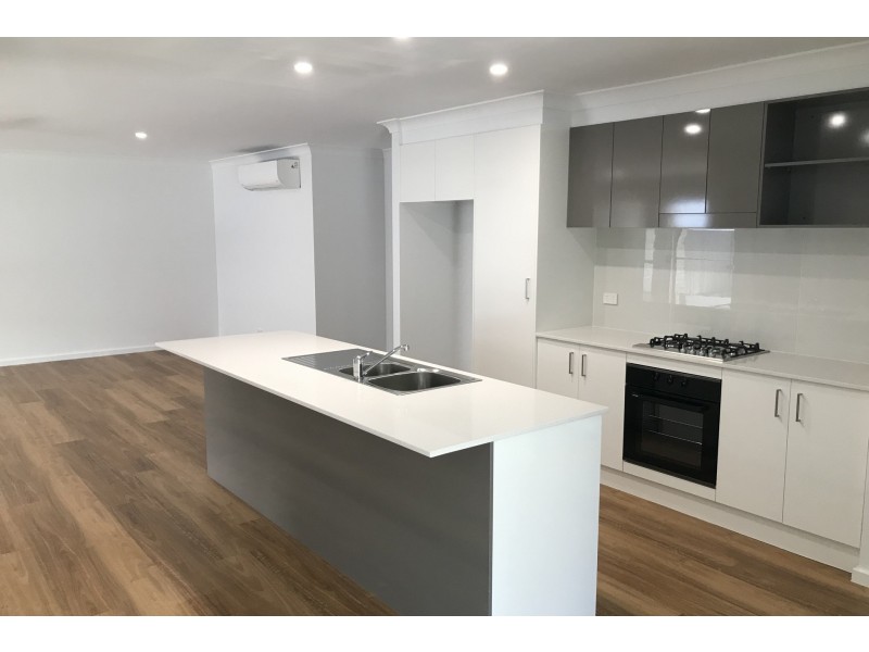 121 Neave Way, Thrumster NSW 2444