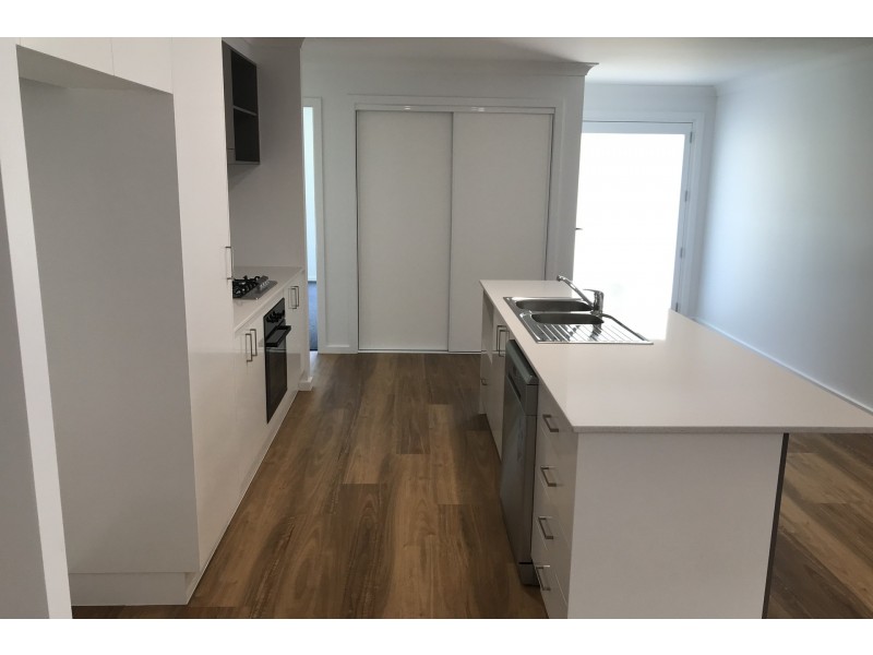 121 Neave Way, Thrumster NSW 2444