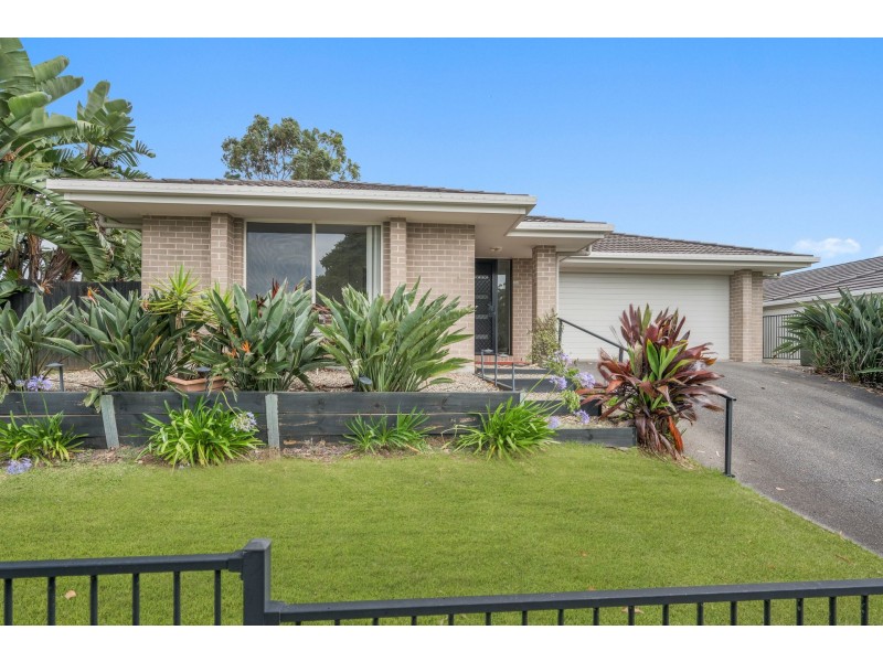57 Capital Drive, Thrumster NSW 2444