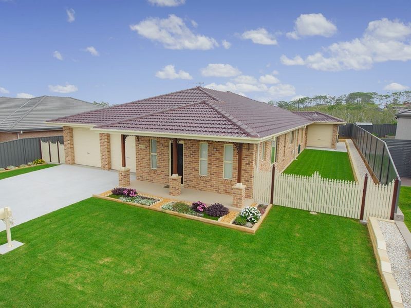 104 Emerald Drive, Port Macquarie NSW 2444