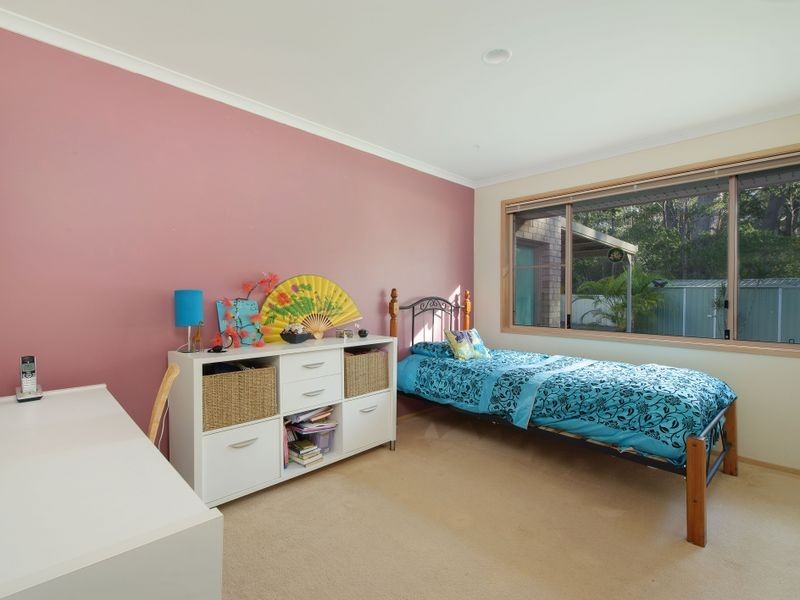 4 Grevillea Court, Lake Cathie NSW 2445