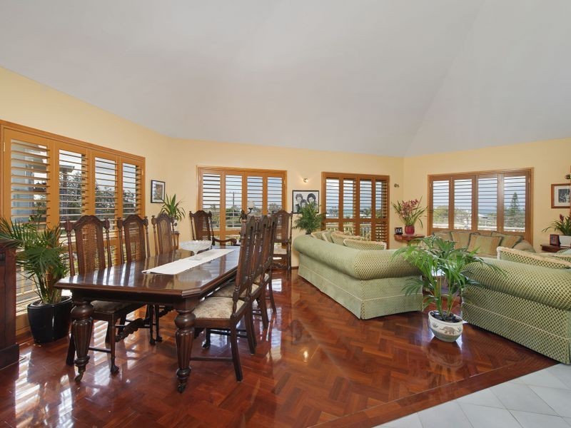 15 Orana Drive, Lake Cathie NSW 2445