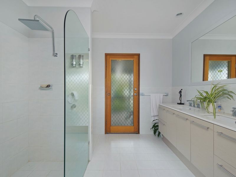 15 Orana Drive, Lake Cathie NSW 2445