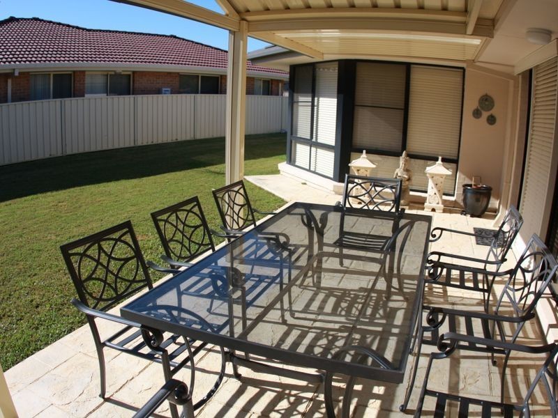 10 Tweed Place, Lake Cathie NSW 2445