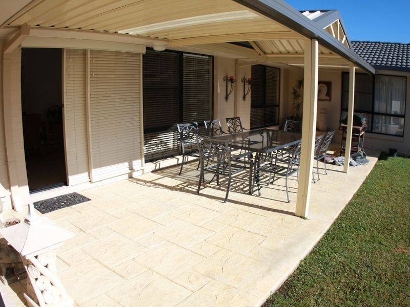 10 Tweed Place, Lake Cathie NSW 2445