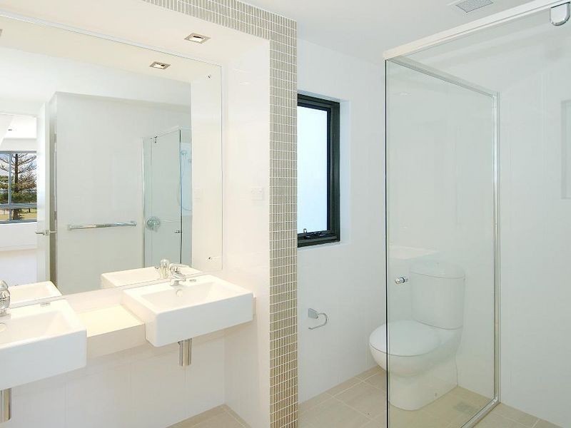 2/12 Burrawan Street, Port Macquarie NSW 2444