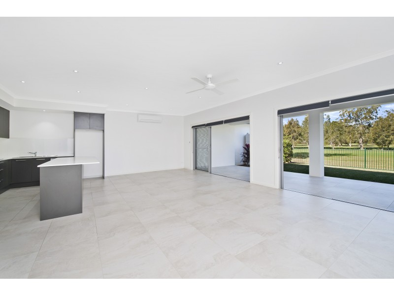 2/27 Diamond Drive, Port Macquarie NSW 2444