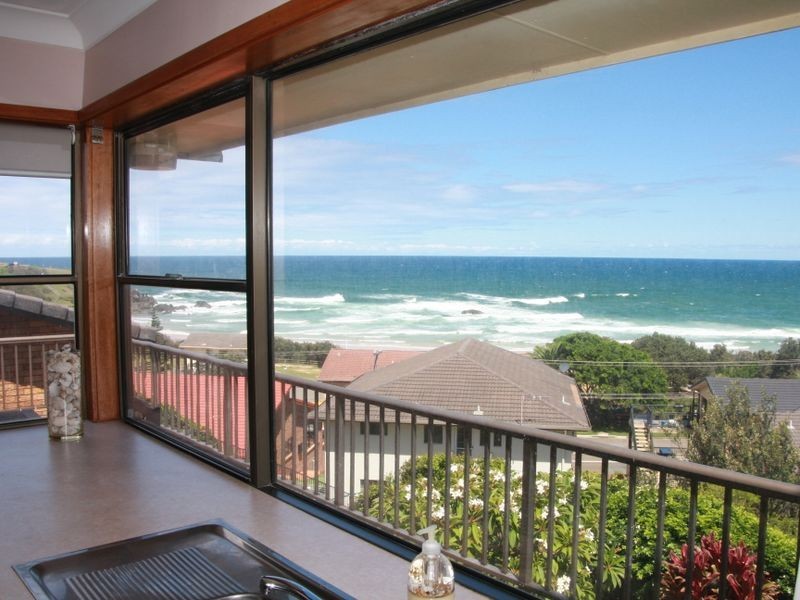 6 Dent Crescent, Port Macquarie NSW 2444