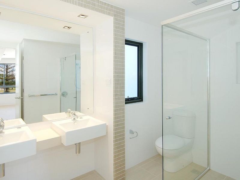 2/12 Burrawan Street, Port Macquarie NSW 2444