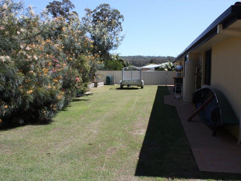 4 Sheoak Place, Lake Cathie NSW 2445