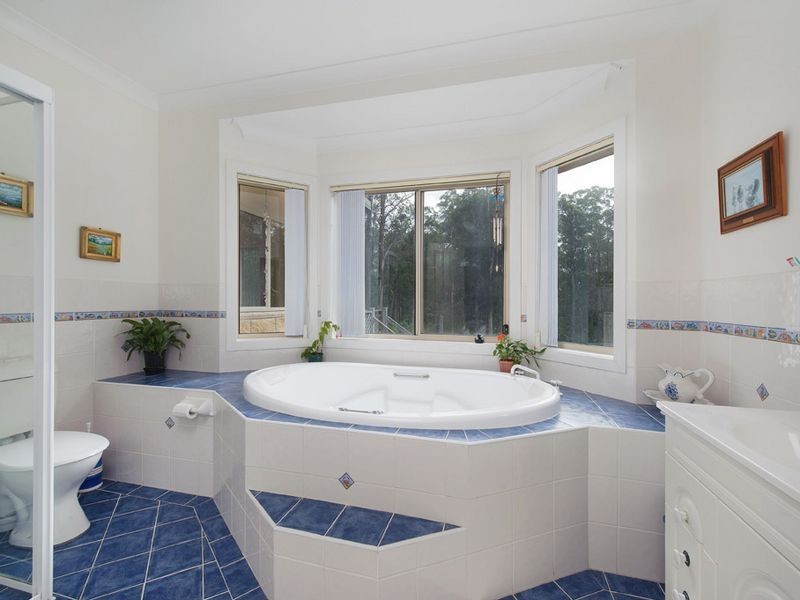 108 Tall Timbers Road, Lake Innes NSW 2446