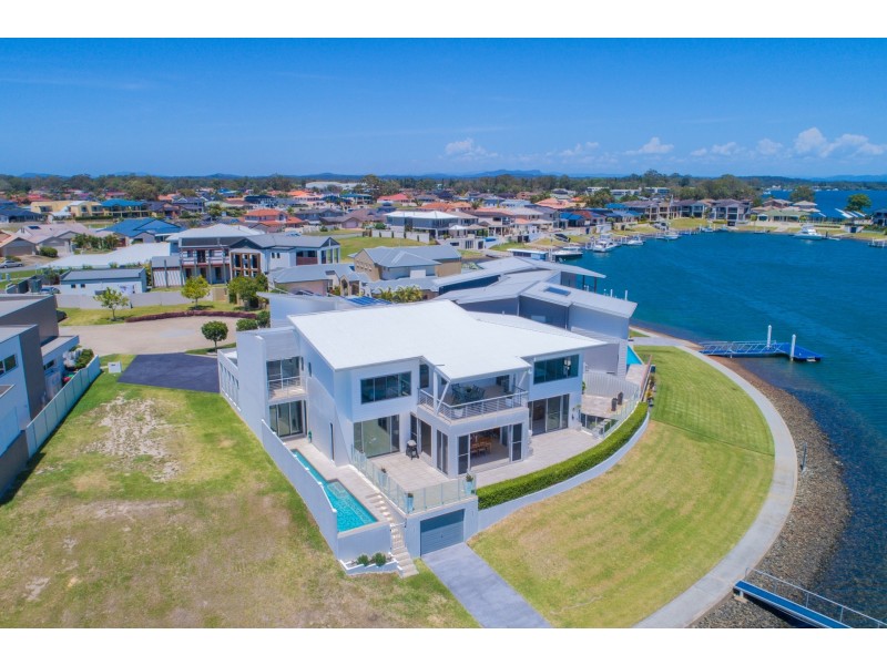 12 The Peninsula, Port Macquarie NSW 2444