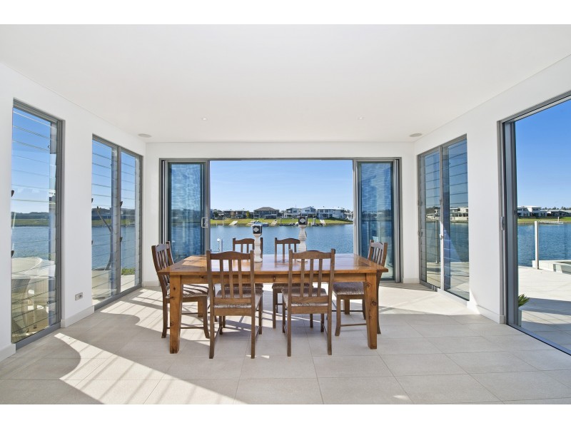 12 The Peninsula, Port Macquarie NSW 2444