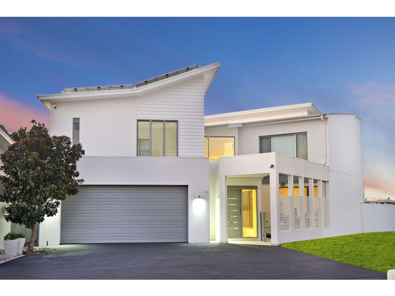 12 The Peninsula, Port Macquarie NSW 2444