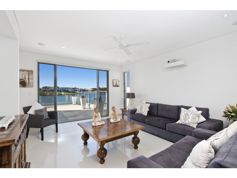 12 The Peninsula, Port Macquarie NSW 2444