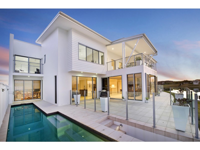 12 The Peninsula, Port Macquarie NSW 2444