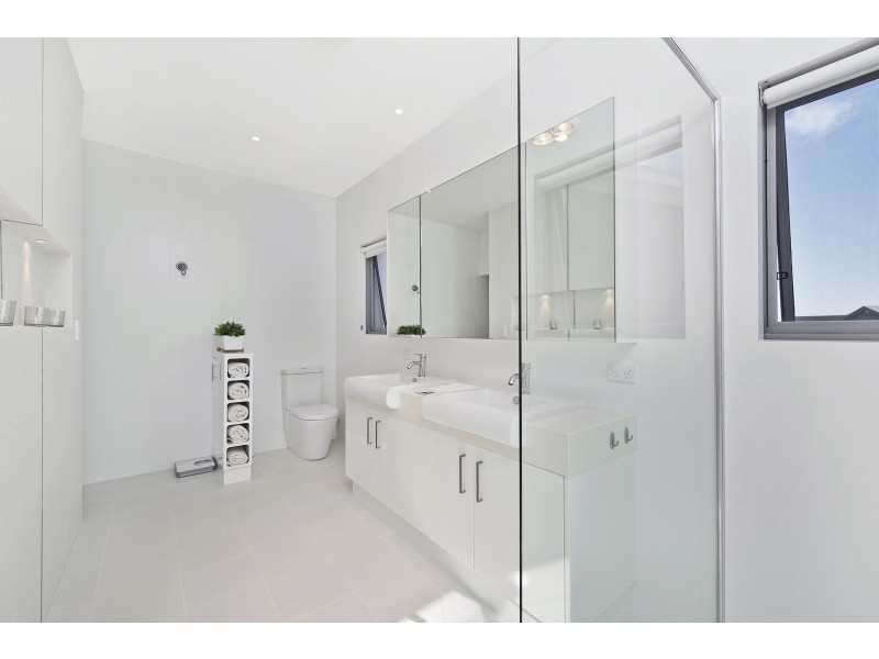 12 The Peninsula, Port Macquarie NSW 2444