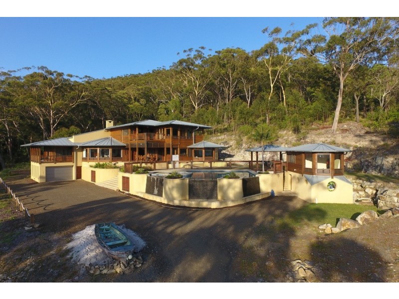 180 Point Plomer Road, Crescent Head NSW 2440