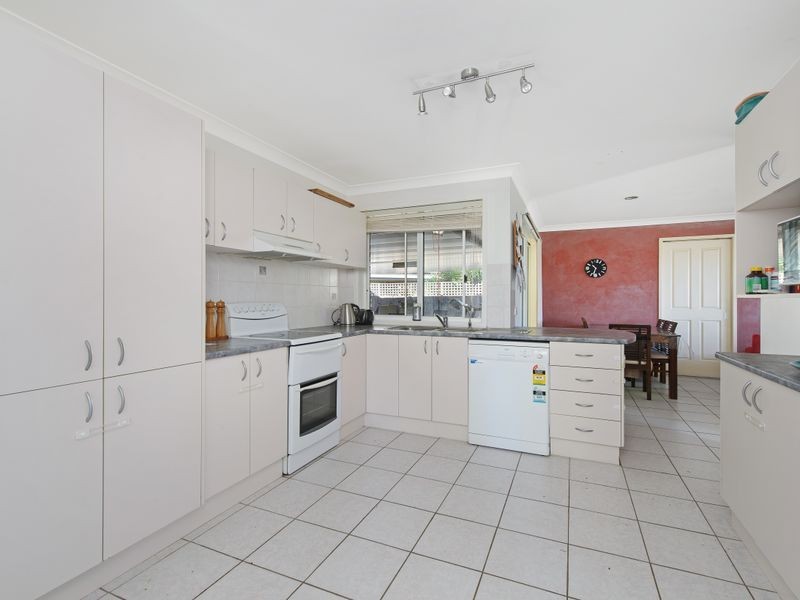 9 Richard Place, Port Macquarie NSW 2444