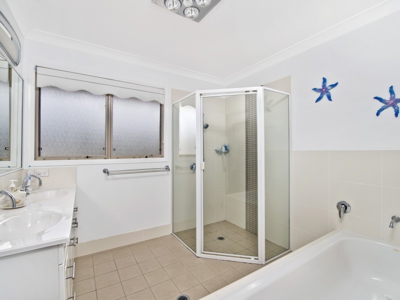 11 Braeroy Drive, Port Macquarie NSW 2444