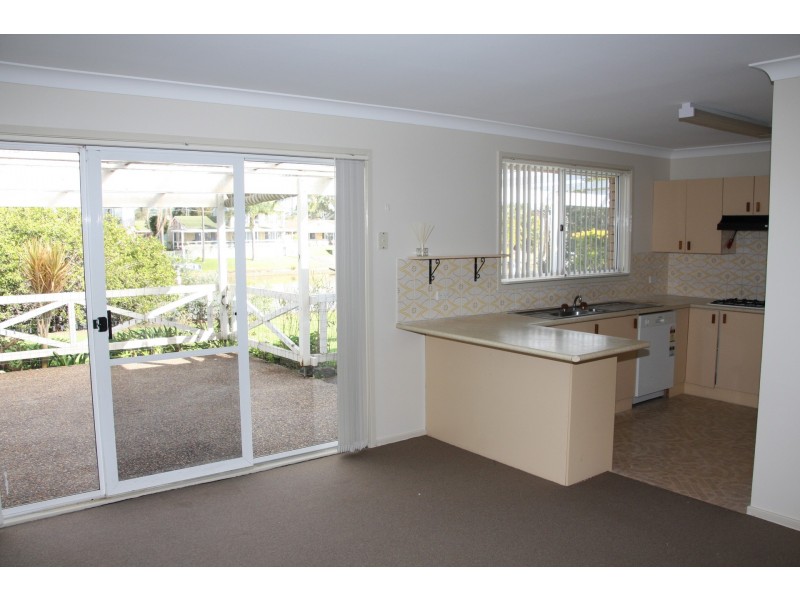 42 Laguna Place, Port Macquarie NSW 2444