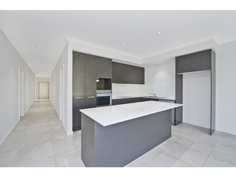 2/27 Diamond Drive, Port Macquarie NSW 2444