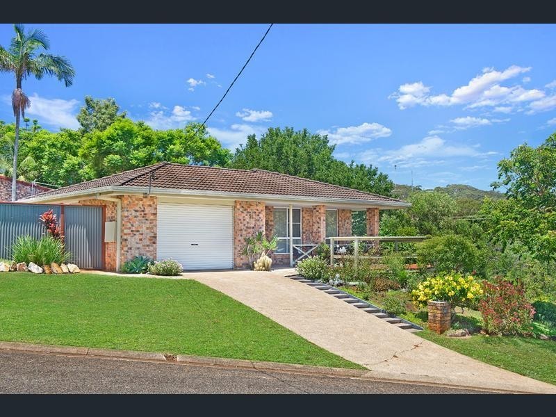 16 Leura Place, Port Macquarie NSW 2444