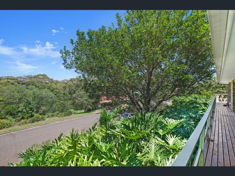 16 Leura Place, Port Macquarie NSW 2444